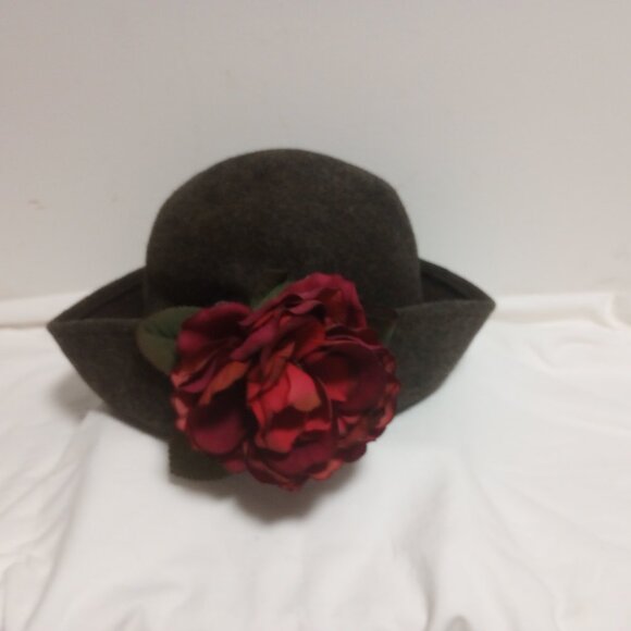 ***SOLD*** Gray Felted Wool Derby Hat with Burgundy Red Silk Flower - Picture 6 of 11